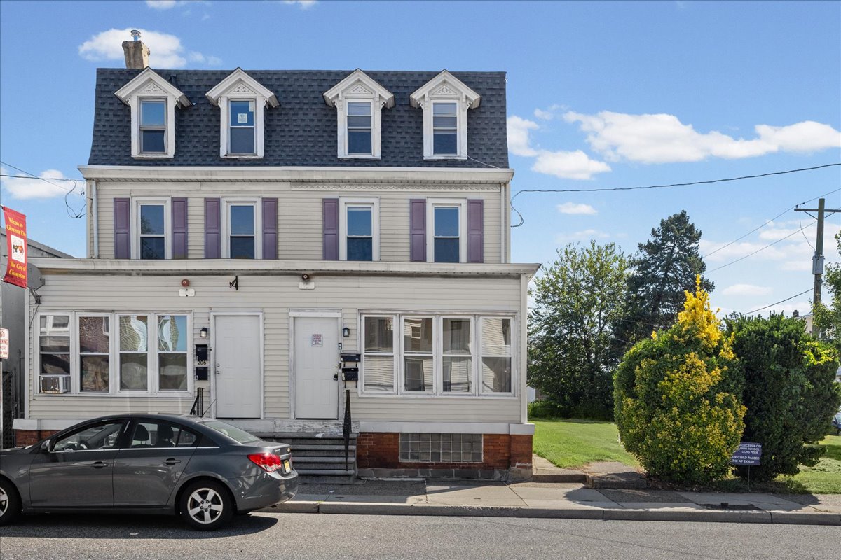 Property main image