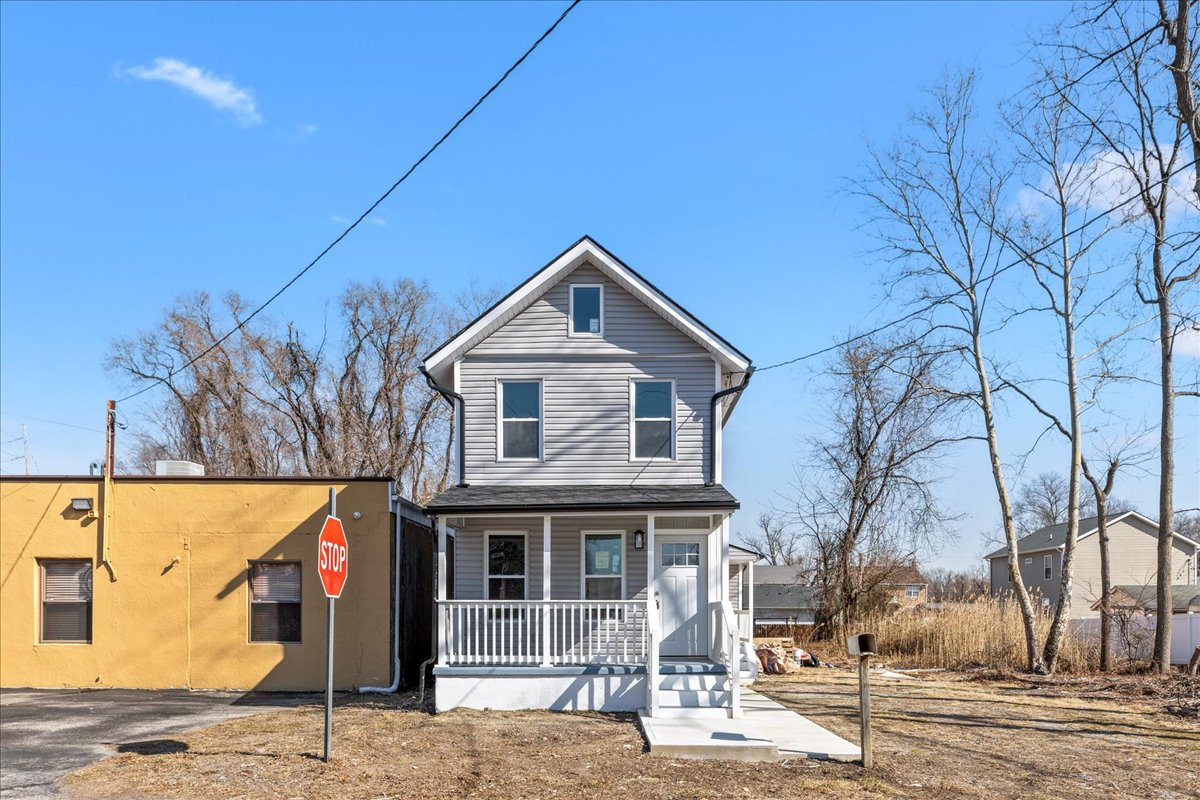 16 Fisher Avenue